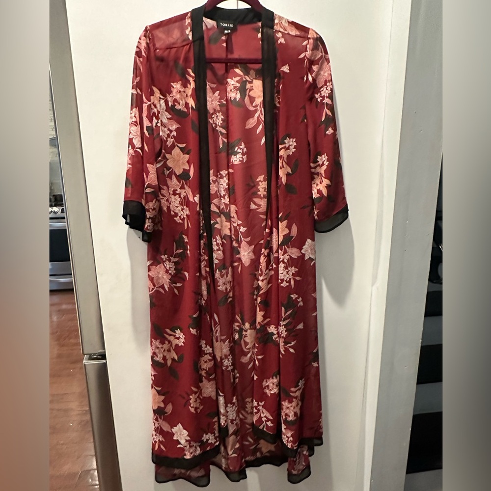 Torrid Sheer Floral Kimono Duster – Burgundy & Black Trim – Lightweight Layer